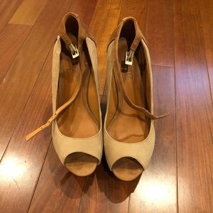 Super cute platform shoes